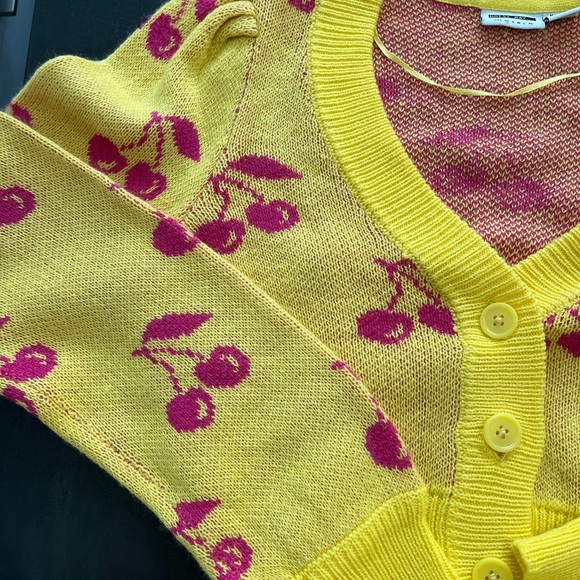 Noisy May XS Yellow Cropped Cherry Cardigan Artsy Coquette Loud Fun - Picture 6 of 7